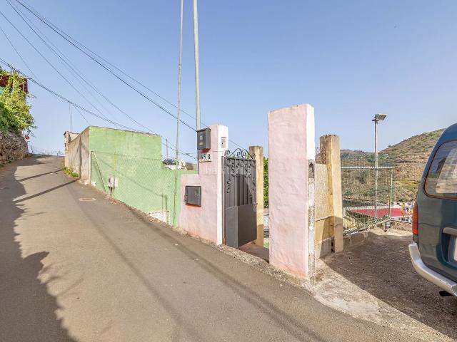 Casa en venta en Vega de San Mateo. Casa reformada y cueva en Utiaca con Terraza, Jardín y Vistas. Casas Vega de San.