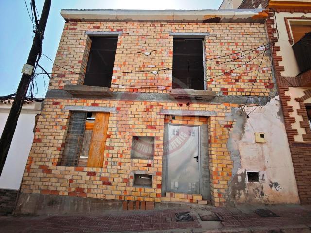 Casa en venta en Vélez Málaga, Centro Ciudad El Carmen. IMF GESTIÓN DE INMUEBLES vende Casa en Construcción de 132m2en Vélez Málaga, para personalizarla y terminarla a su gusto. Casas Vélez.