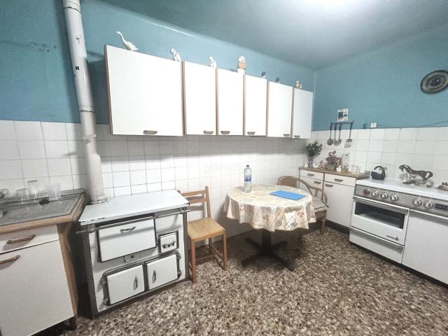 Casa en venta en Velilla de San Antonio. Casas Velilla de San.