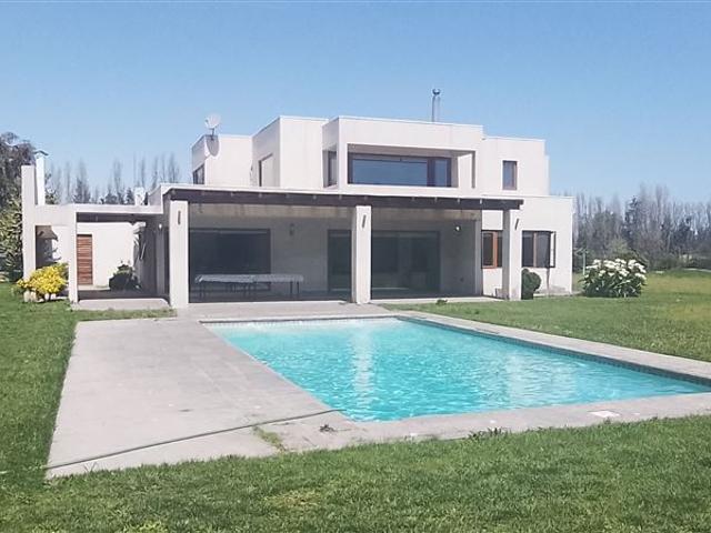 Casa en Venta en Vendo Casa 5 Dorm. Condominio Agarrobal II Norte, MZ X  Chicureo