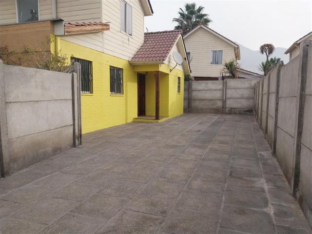 Casa en Venta en Vendo linda casa con gran terreno, 3D y 3B en Larapinta Lampa