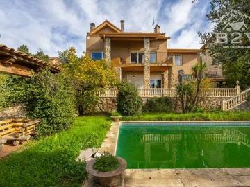 Casa en Venta en Venturada