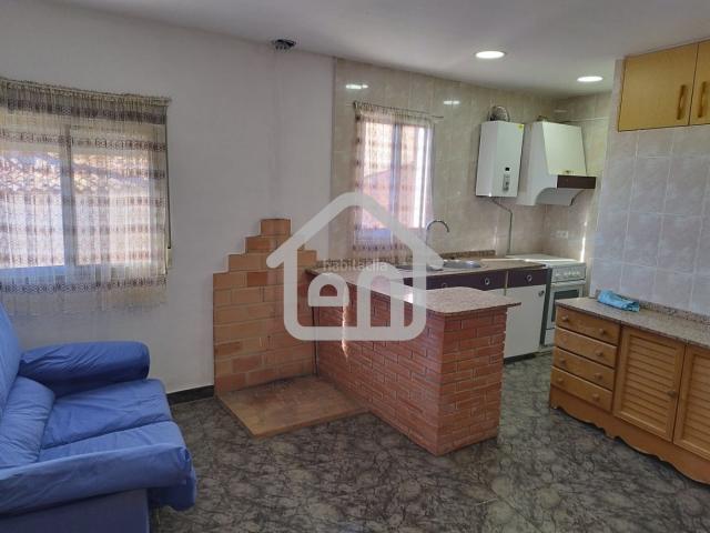 Casa en venta en Venta del Moro. Casa en la pedanía de Casas de Moya. Casas Venta del.