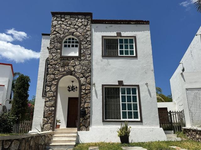 Casa en venta en VENTA en privada en Campeche