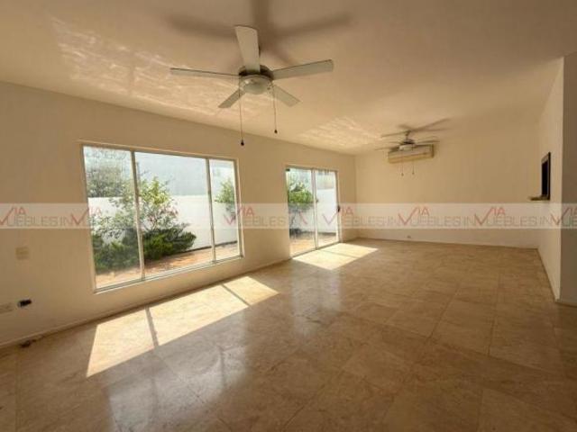 Casa en venta en Ventanas De La Huasteca