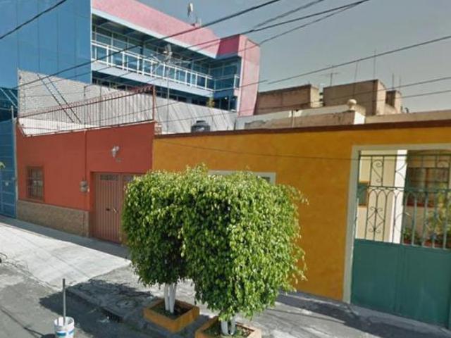Casa en Venta en Venustiano Carranza, Col. Moctezuma ll Sección