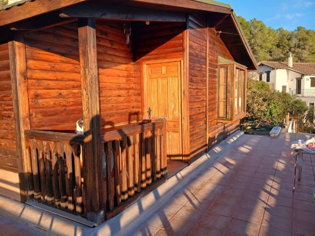 Casa en venta en Vespella de Gaià. Encantadora casa con piscina privada y posibilidad de dividir en dos viviendas Carrer Pau Casals, Sant Miquel, Tarragona. Casas Vespella de.