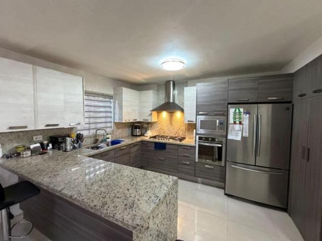 CASA EN VENTA EN VERONA RESIDENCIAL POR CAMINO DEL SERI. HERMOSILLO, SONORA