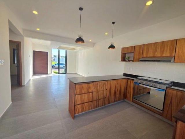 Casa en venta en Veracruz con dos Hab en p.b. Fracc. Lomas del Mediterraneo