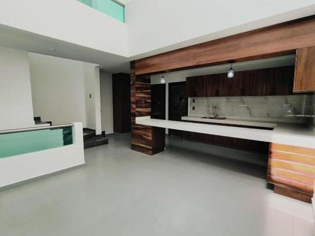 Casa en venta en Veracruz con Hab. en Pb. Col. El Morro, Boca del Río, Ver