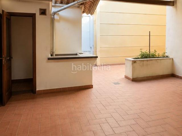 Casa en venta en Verges. Casa històrica del 1700 al centre de la població. Casas.