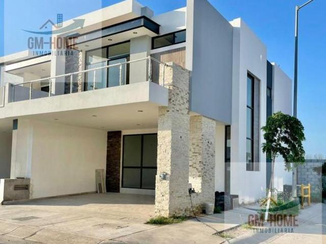 Casa en venta en Versalles Club Residencial
