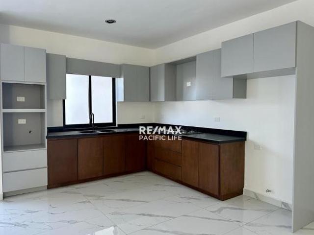 CASA EN VENTA EN VERSALLES CLUB RESIDENCIAL 4