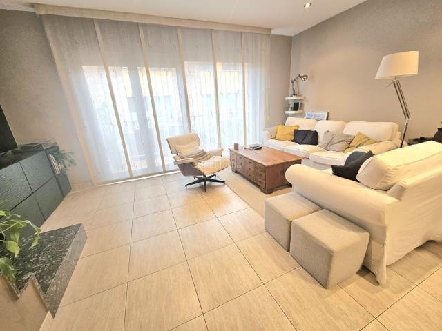 Casa en venta en Vic, Estadi Santa Anna. NOVETAT Casa amb jardí a Vic. Casas.