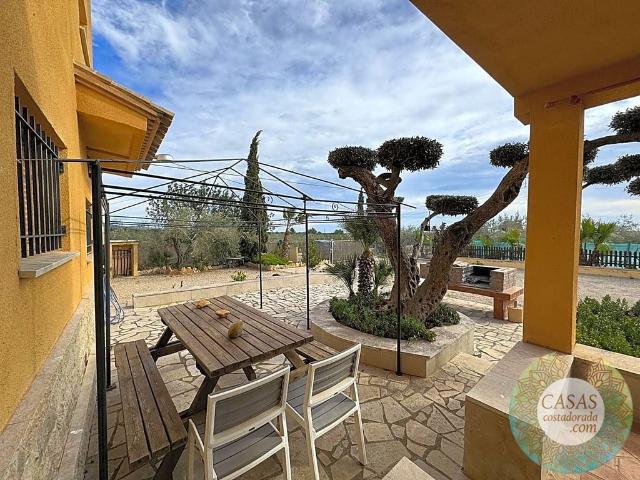 Casa rural en venta en calle Sense Nom, Camarles, de 580 m² 10 habitaciones por 720.000