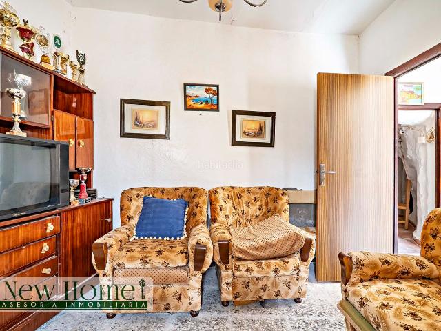 Casa en venta en Viator. CASA A REFORMAR CON GRAN PARCELA EN VIATOR. Casas.