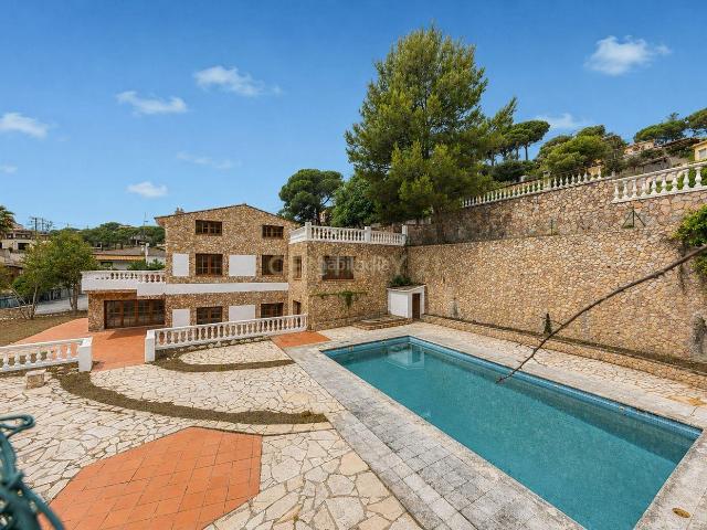 Casa en venta en Vidreres, Aiguaviva Parc. Casa o Villa independiente en la Calle Camamilla, Aiguaviva Parc, Vidreres, Girona, Costa Brava. Casas.