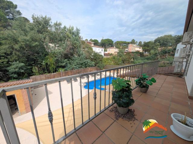 Casa en venta en Vidreres, Aiguaviva Parc. R02669 CASA CON PISCINA Y VIVIENDA INDEPENDIENTE EN AIGUAVIVA PARC, VIDRERES. Casas.