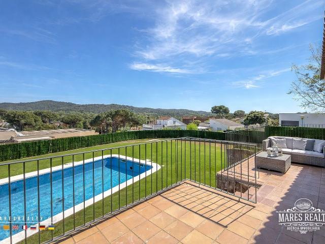 Casa en venta en Vidreres, La Goba. Casa reformada en venta. Casas.