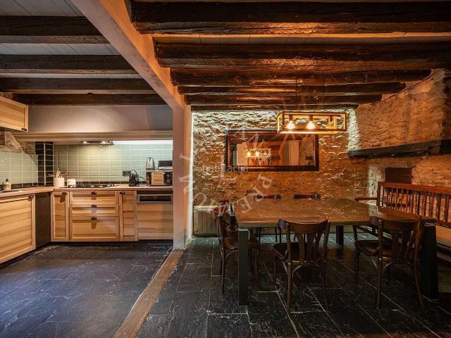 Casa en venta en Vielha e Mijaran, Escunhau. GRAN CASA ARANESA EN ESCUNHAU CON JARDIN Y CASA ANEJA. Casas Vielha e.