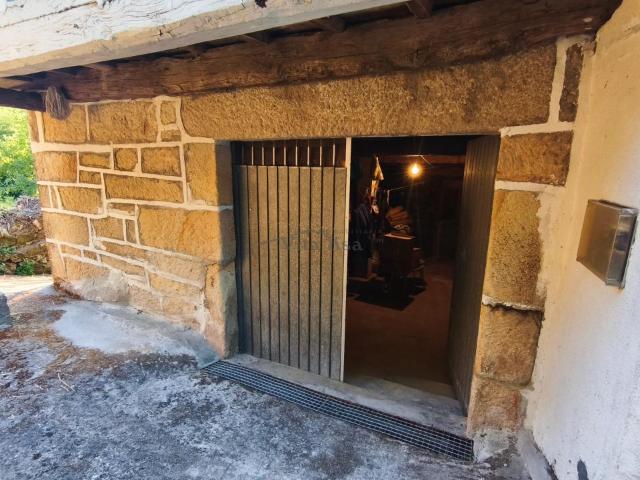CASA EN VENTA EN VILOUXE RIBEIRA SACRA