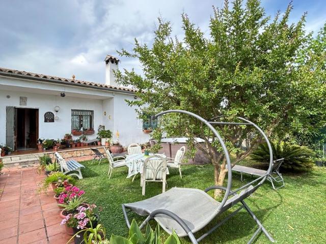 Casa en venta en Vilobí d´Onyar. Amplia casa unifamiliar en Can Terrer, Vilobí dOnyar Espacio, comodidad y entorno natural. Casas Vilobí.