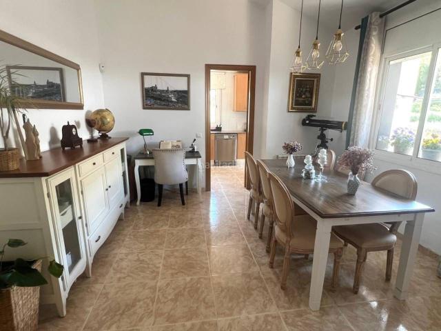 Casa en venta en Vilobí d´Onyar. Casa con encanto, jardín y espacios únicos en Vilobí. Casas Vilobí.