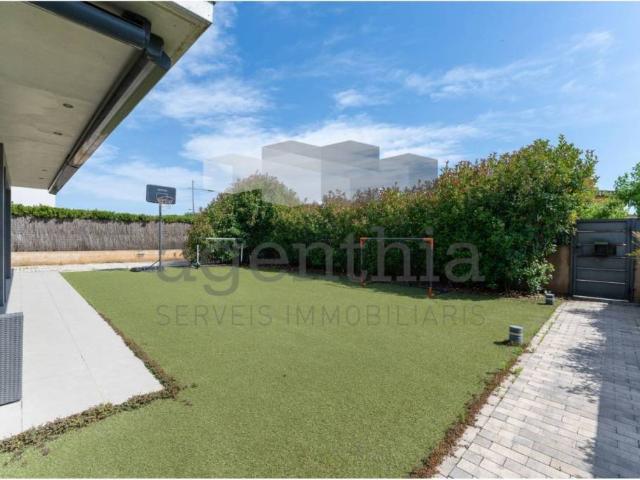 Casa en Venta en Vilobí d'Onyar