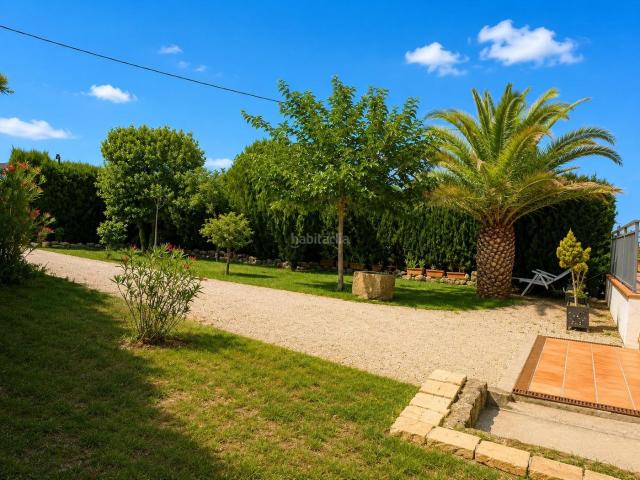 Casa en venta en Vilosell El. Amplia casa de 323 m2 en entorno natural. Casas Vilosell.