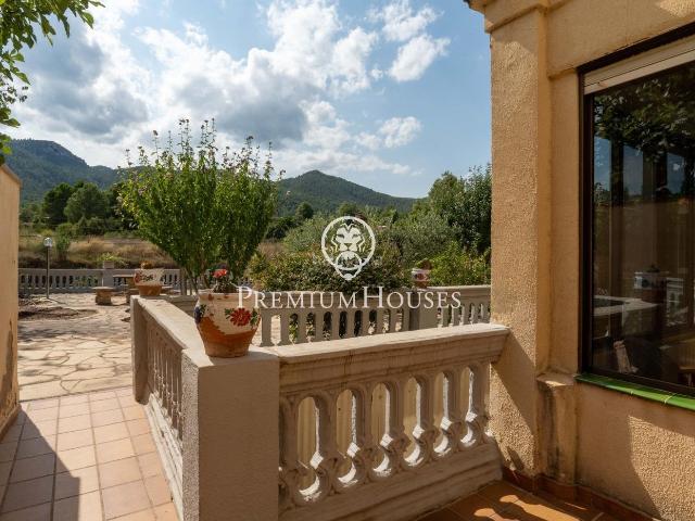 Casa en venta en Vilaverd. Casa de pueblo señorial en Vilaverd. Casas.