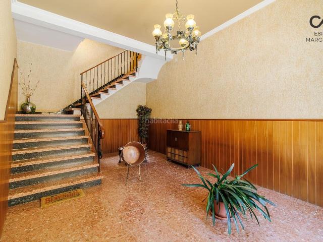 Casa en venta en Vilabertran. Amplia vivienda con gran jardín y múltiples posibilidades en Vilabertran. Casas.