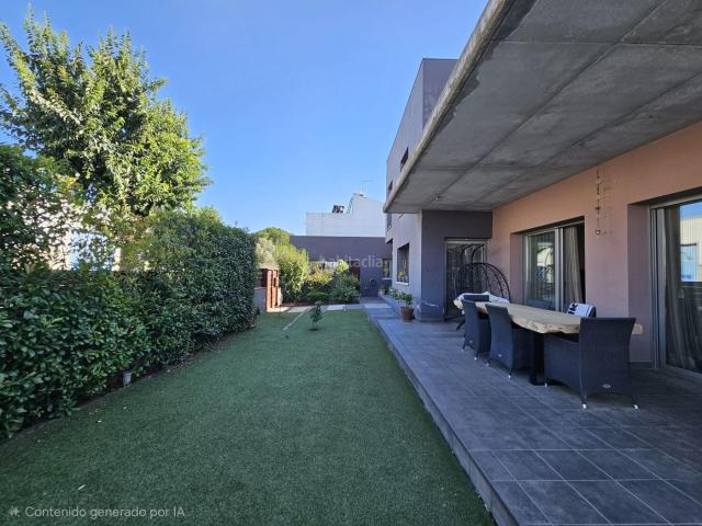 Casa en venta en Vilablareix. Exclusiva residencia de lujo con piscina privada, escalera flotante y rápida conexión con Girona. Casas.