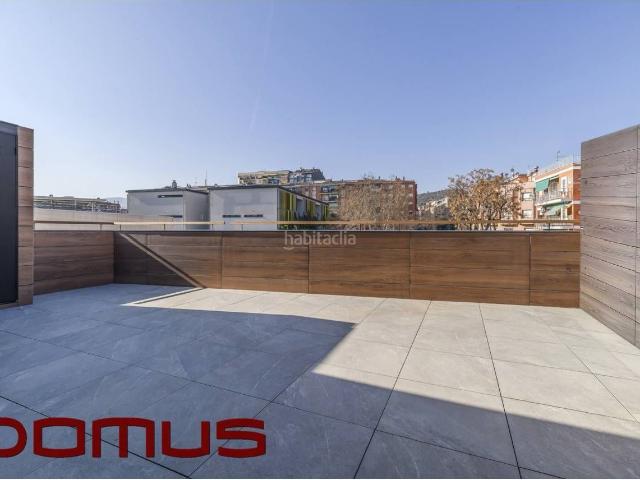 Casa en venta en Viladecans, Centre. Vivienda de 110 m2 construidos, con terraza de 28 m2, dispone de tres habitaciones y dos baños. Casas.