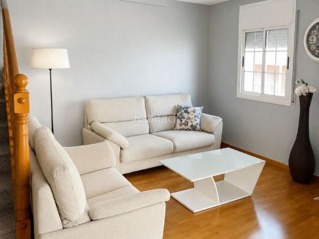 Casa en venta en Viladecans, La Roureda. Espectacular casa con parking privado y terraza en Viladecans. Casas.