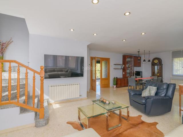 Casa en venta en Viladecans, Torrent Ballester. Casa en calle mareselva 17 Viladecans. Casas.