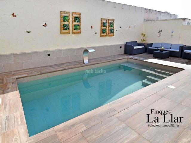 Casa en venta en Viladecans, Torrent Ballester. CASA INDEPENDIENTE DE OBRA VISTA CON PISCINA EN ALBAROSA. Casas.