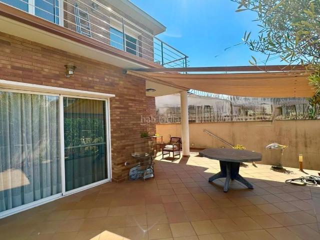 Casa en venta en Viladecans, Torrent Ballester. OPORTUNIDAD CASA ViladecansGava Albarrosa zona baja. Casas.