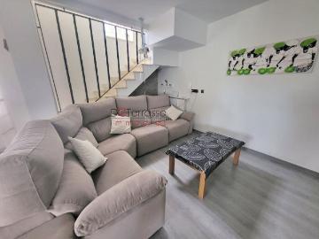 Casa en venta en Viladecavalls. 4 hab. super reformada. Casas.