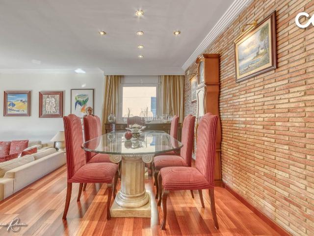 Casa en venta en Vilafant. Tu Refugio Familiar en Vilafant Donde los Sueños se Hacen Hogar. Casas.