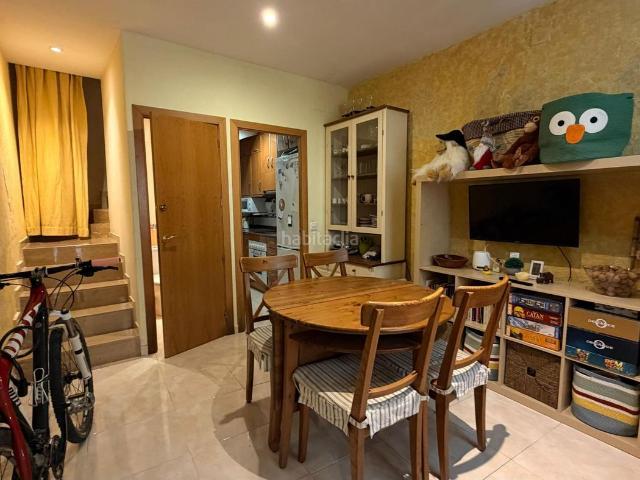 Casa en venta en Vilafranca del Penedès, Centre Vila. CASA CON ENCANTO EN EL CENTRO DE VILAFRANCA DEL PENEDÈS OPORTUNIDAD ÚNICA POR MENOS DE 200.000. Casas Vilafranca del.