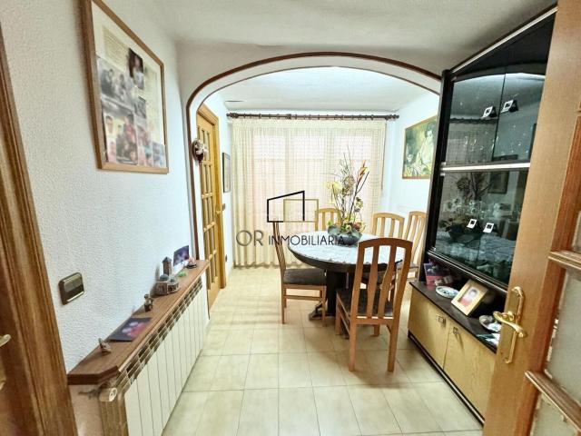 Casa en venta en Vilafranca del Penedès, Poble Nou. Casa adosada de 3 habitaciones, terraza y garaje en Poble Nou, Vilafranca del Penedès. Casas Vilafranca del.