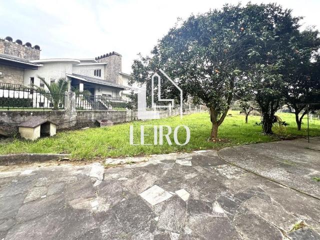 Casa en venta en Vilagarcía de Arousa, Cea. CASA EN VENTA CON 3000 M2 DE TERRENO CON 2 VIVIENDAS INDEPENDIENTES EN VILAGARCÍA DE AROUSA. Casas Vilagarcía de.