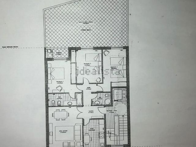 Casa en venta en Vilagarcía de Arousa, Cornazo. Gran oportunidad! Se vende casa para restaurar cerca del centro de Villagarcía. Zona tranquila. 258 m2 construidos repartidos en. Casas Vilagarcía de.