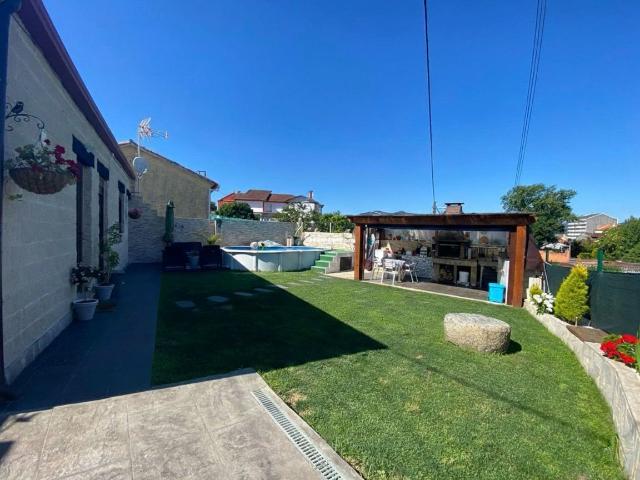 Casa en venta en Vilagarcía de Arousa, Fontecarmoa. Casas Vilagarcía de.