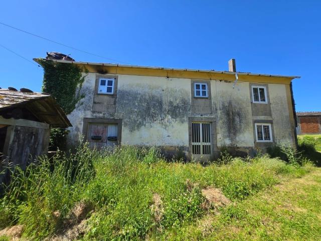 Casa en venta en Vilalba. Se vende casa con gran finca en Vilalba, Lugo. Casas.