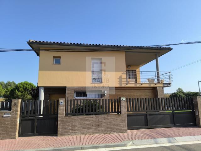 Casa en venta en Vilamalla. Casas.