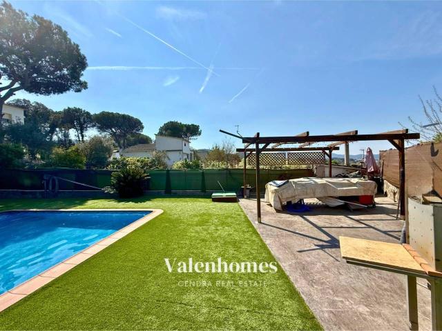 Casa en venta en Vilanova del Vallès. Preciosa casa en venta en Vilanova del Vallès. Casas Vilanova del.