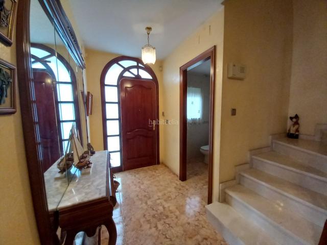 Casa en venta en Vilanova i la Geltrú, Molí de Vent Costa Dorada. Espectacular casa esquinera a 3 vientos con vistas al mar en Molí de Vent. Casas Vilanova i la.