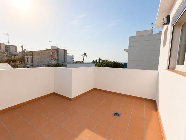 Casa en venta en Vilanova i la Geltrú, Barri de Mar Costa Dorada. Magnífica casa en venta a 100 Metros de la Playa Vilanova i la Geltrú. Casas Vilanova i la.