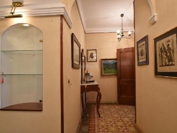 Casa en venta en Vilanova i la Geltrú, Centrevila Costa Dorada. Exclusiva casa de época con alma, terrazas y patio en pleno centro de Vilanova i la Geltrú. Casas Vilanova i la.